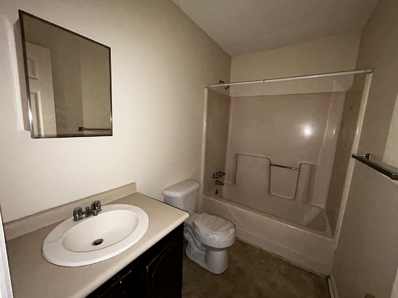 316B Pleasant St - Photo 5 of 6