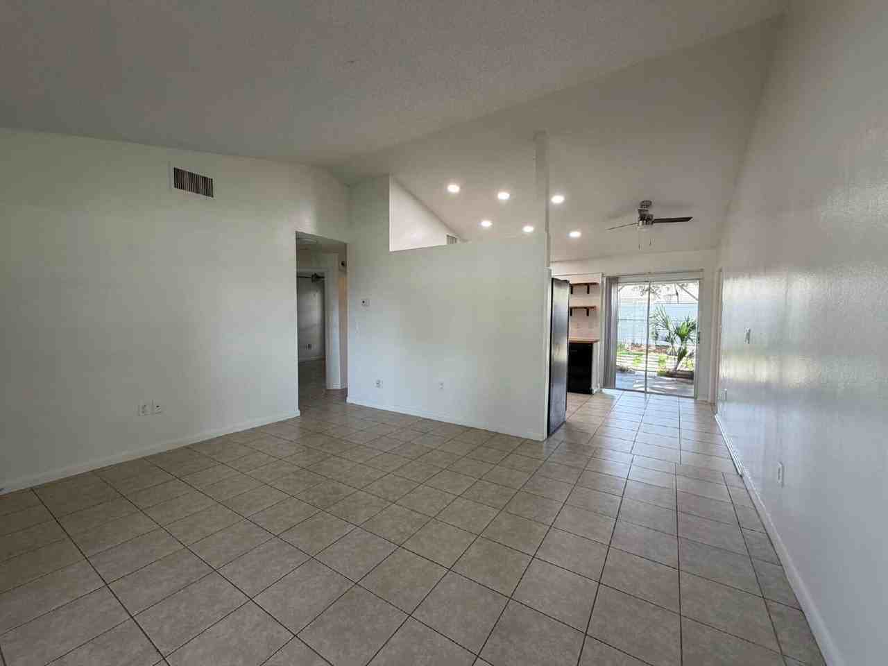 3532 Glenburn Ct - Photo 3 of 19