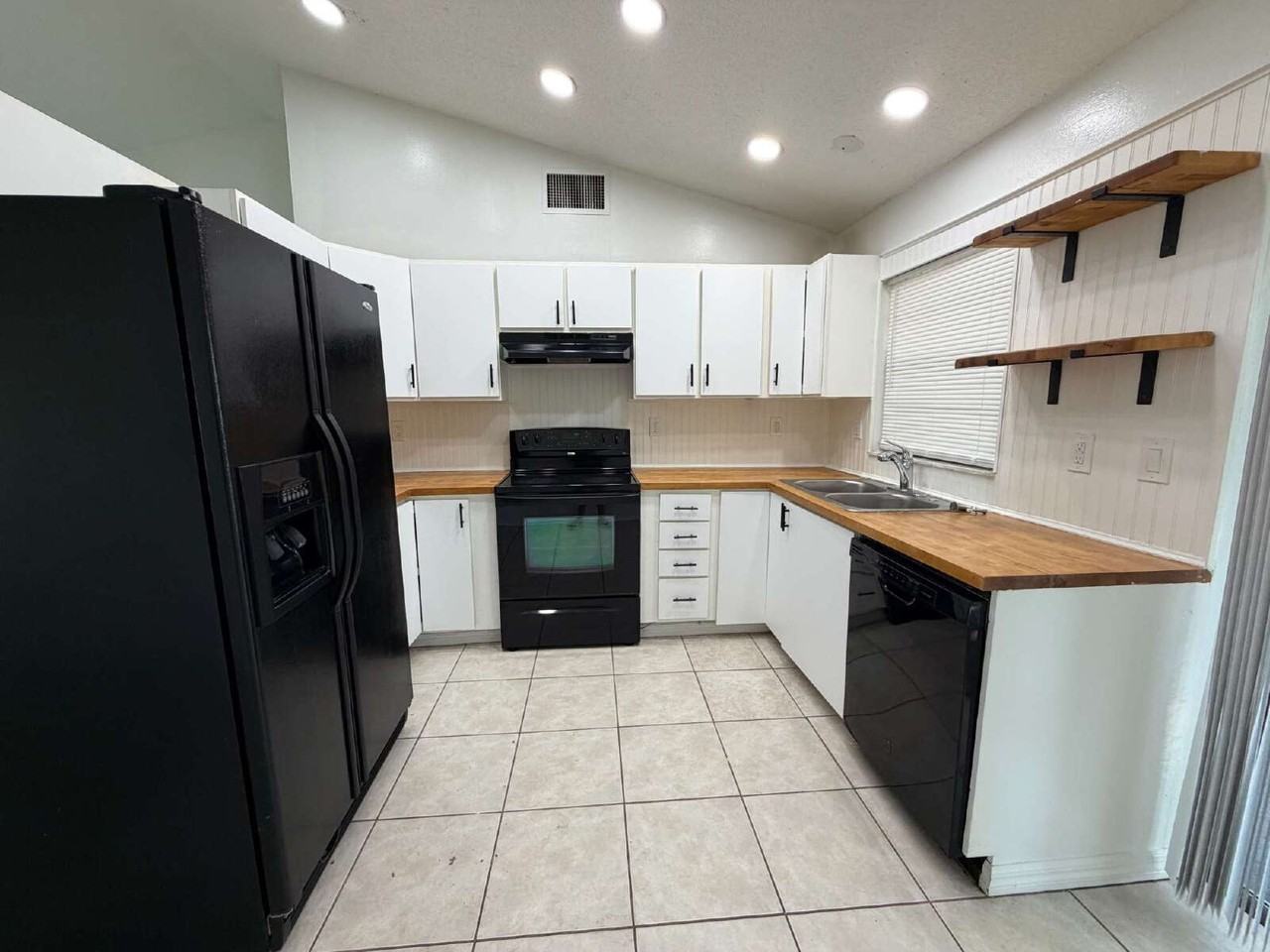 3532 Glenburn Ct - Photo 7 of 19