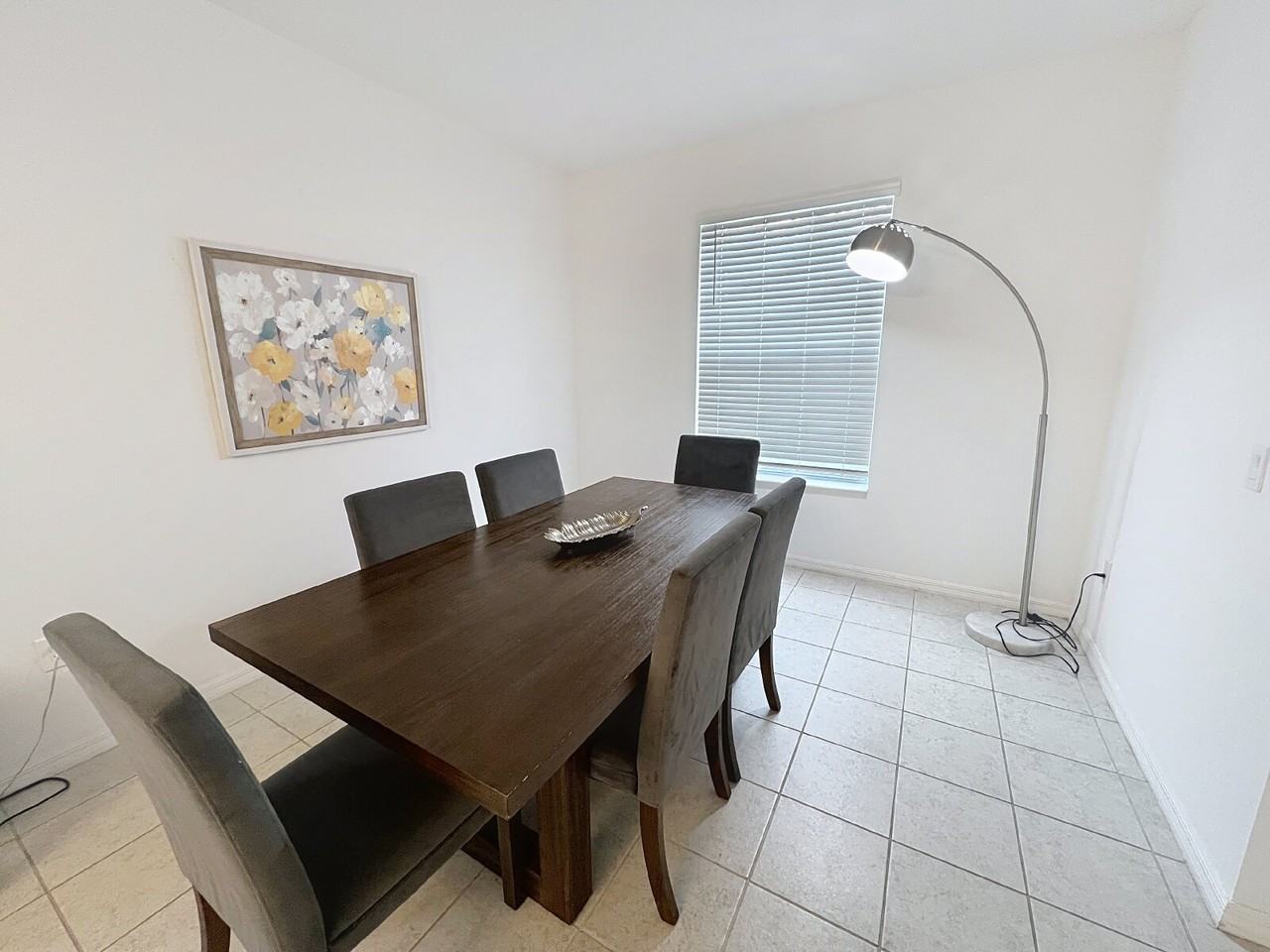 2118 Crofton Ave - Photo 5 of 33