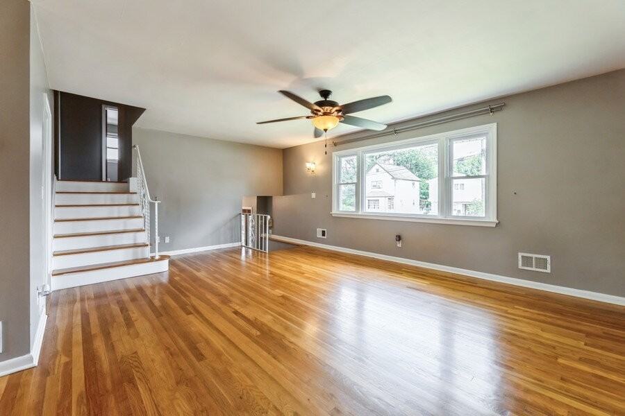150 Pleasant Ave - Photo 3 of 47