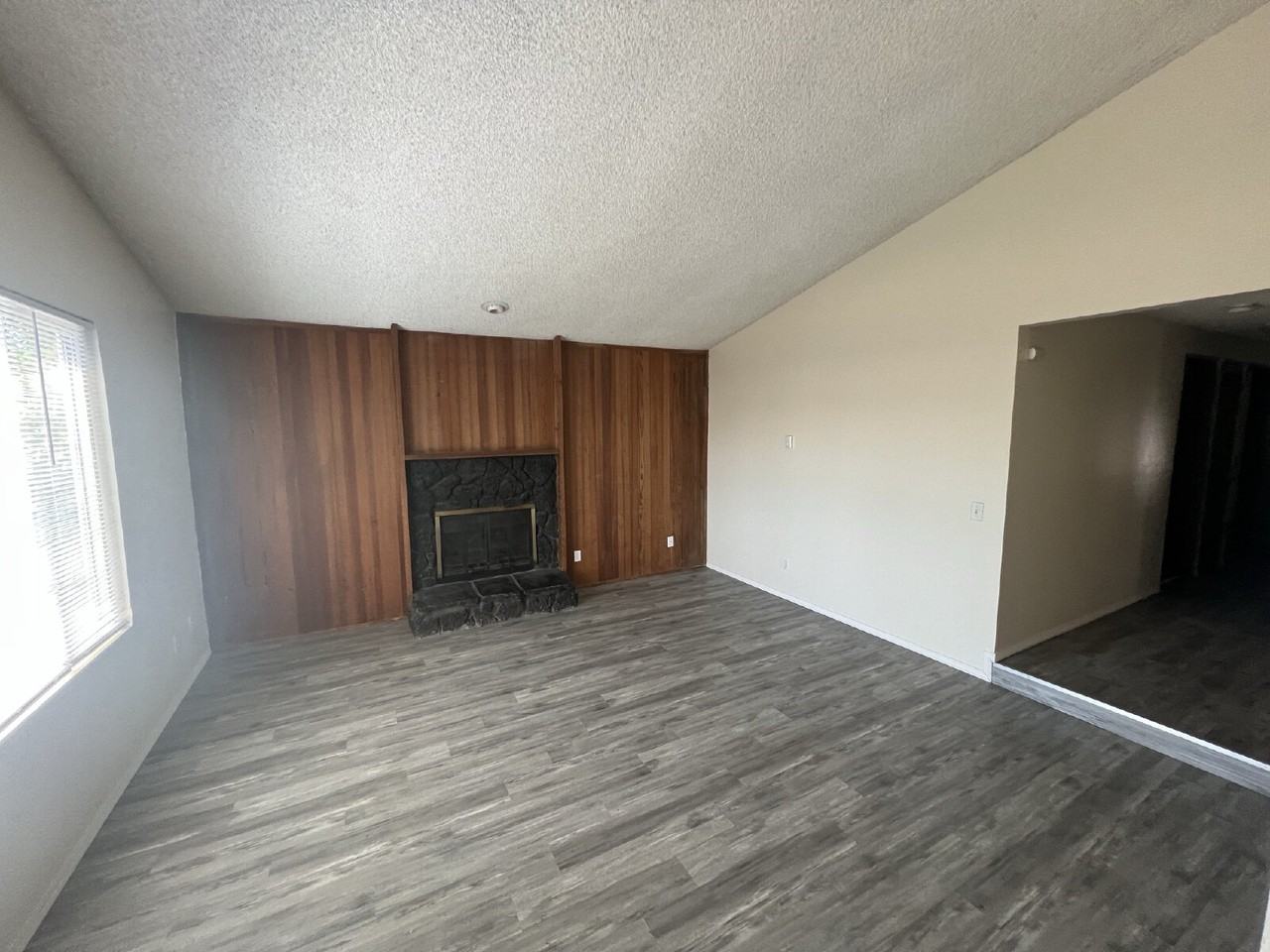 439 S St - Photo 3 of 16