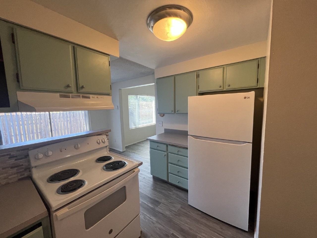 439 S St - Photo 5 of 16