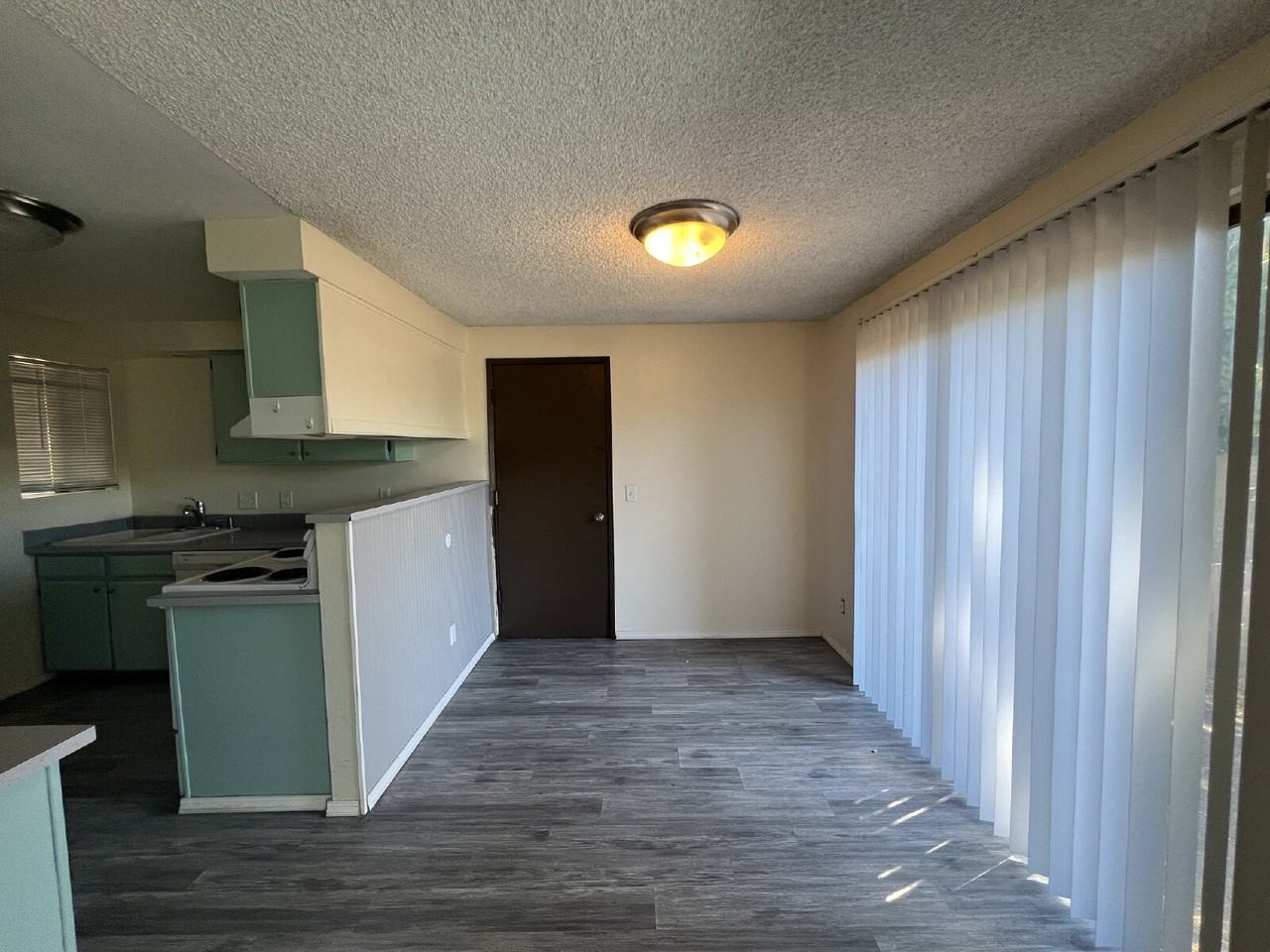 439 S St - Photo 6 of 16