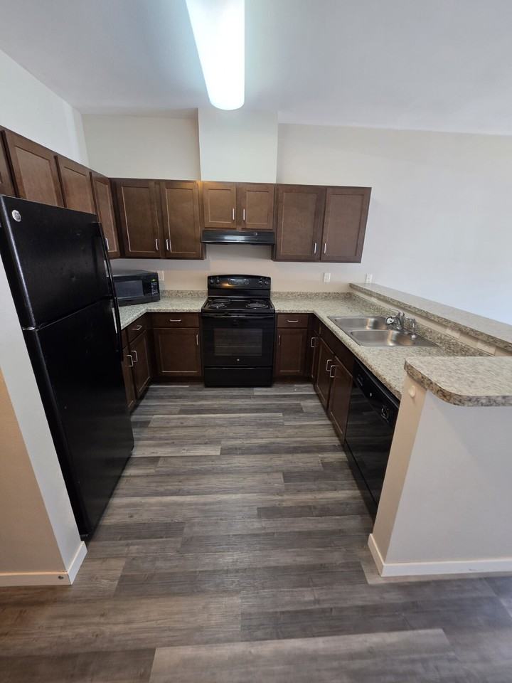 1415 Center Point Rd Ne #106 - Photo 2 of 10