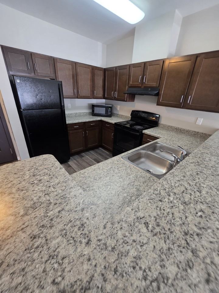 1415 Center Point Rd Ne #106 - Photo 3 of 10