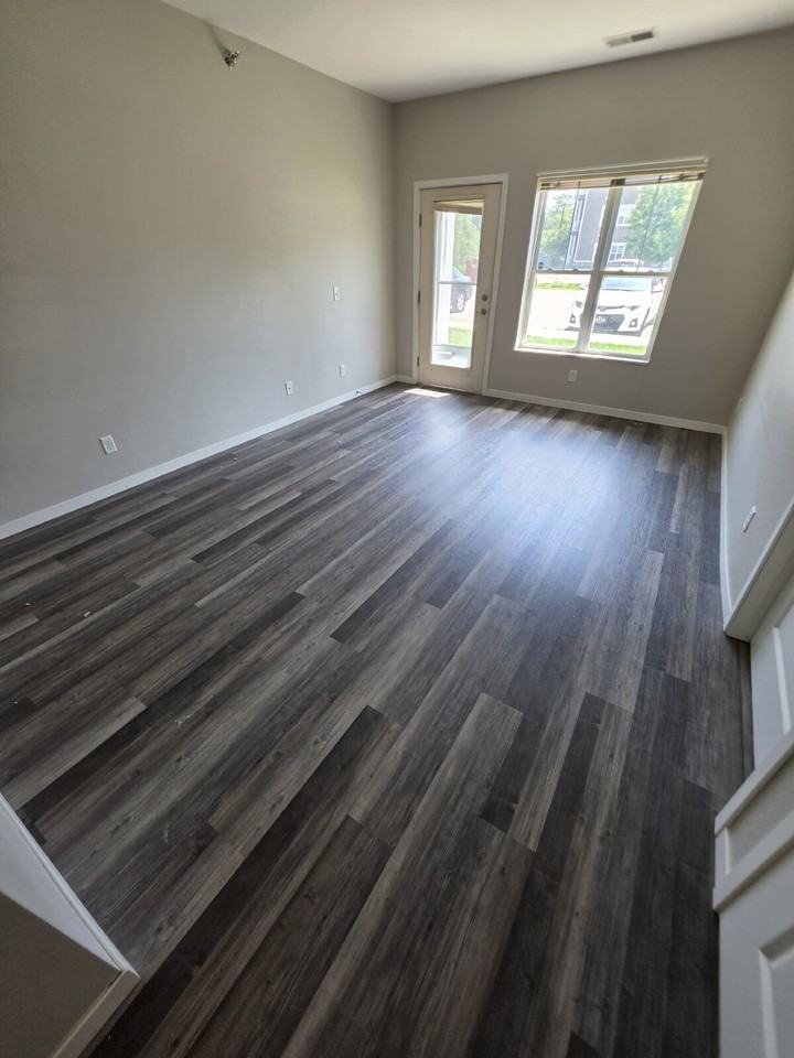 1415 Center Point Rd Ne #106 - Photo 4 of 10