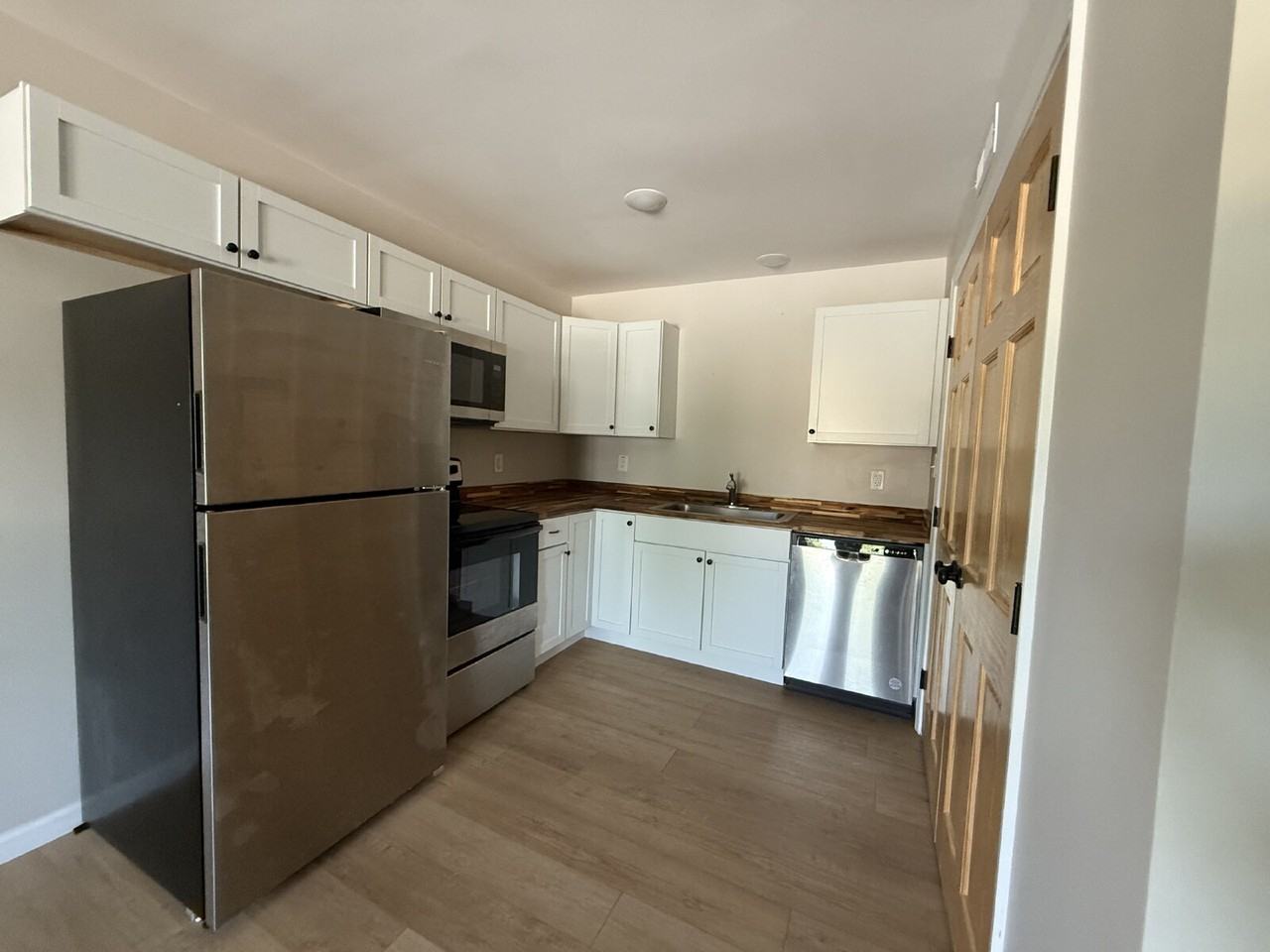 2980 Sevier Ave #E1 - Photo 6 of 18