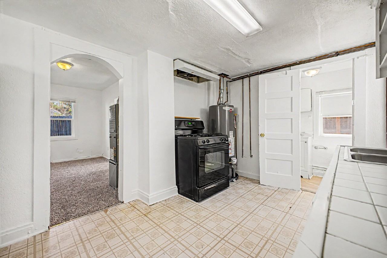 2841 1/2 S Delaware St - Photo 7 of 23