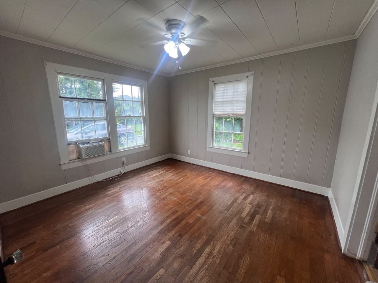 912 General Mouton Ave - Photo 5 of 12