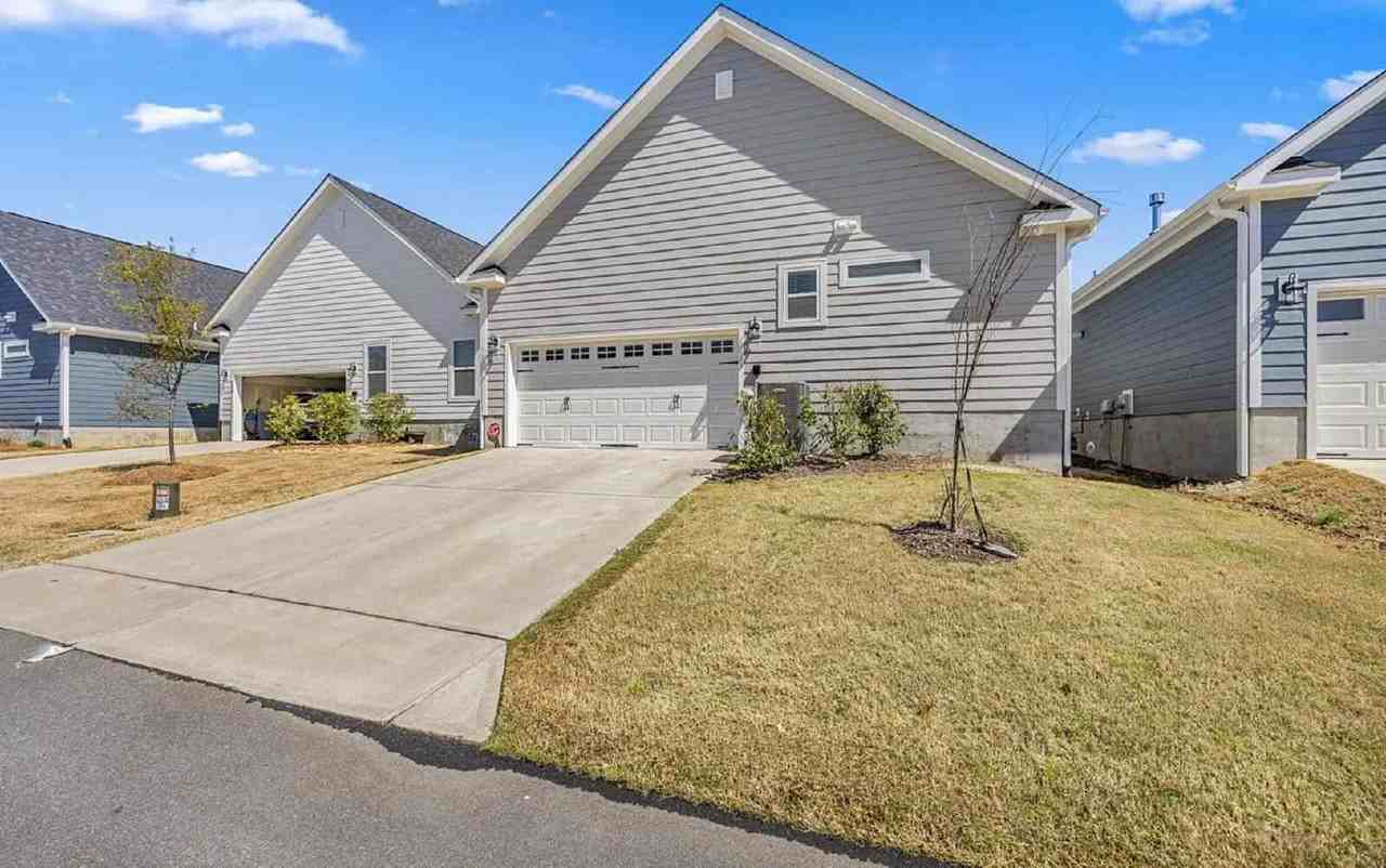 212 Thunder Forest Ln - Photo 3 of 16