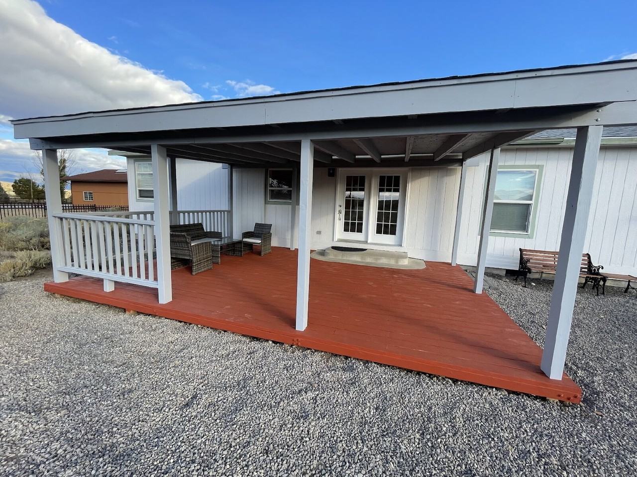 2335 Jacobsen Ln
