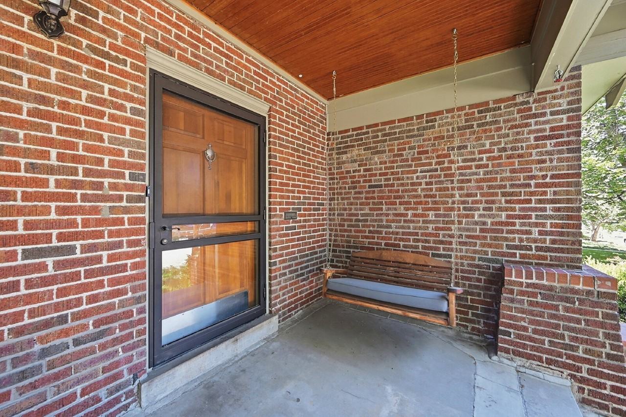 741 Harrison St - Photo 7 of 33