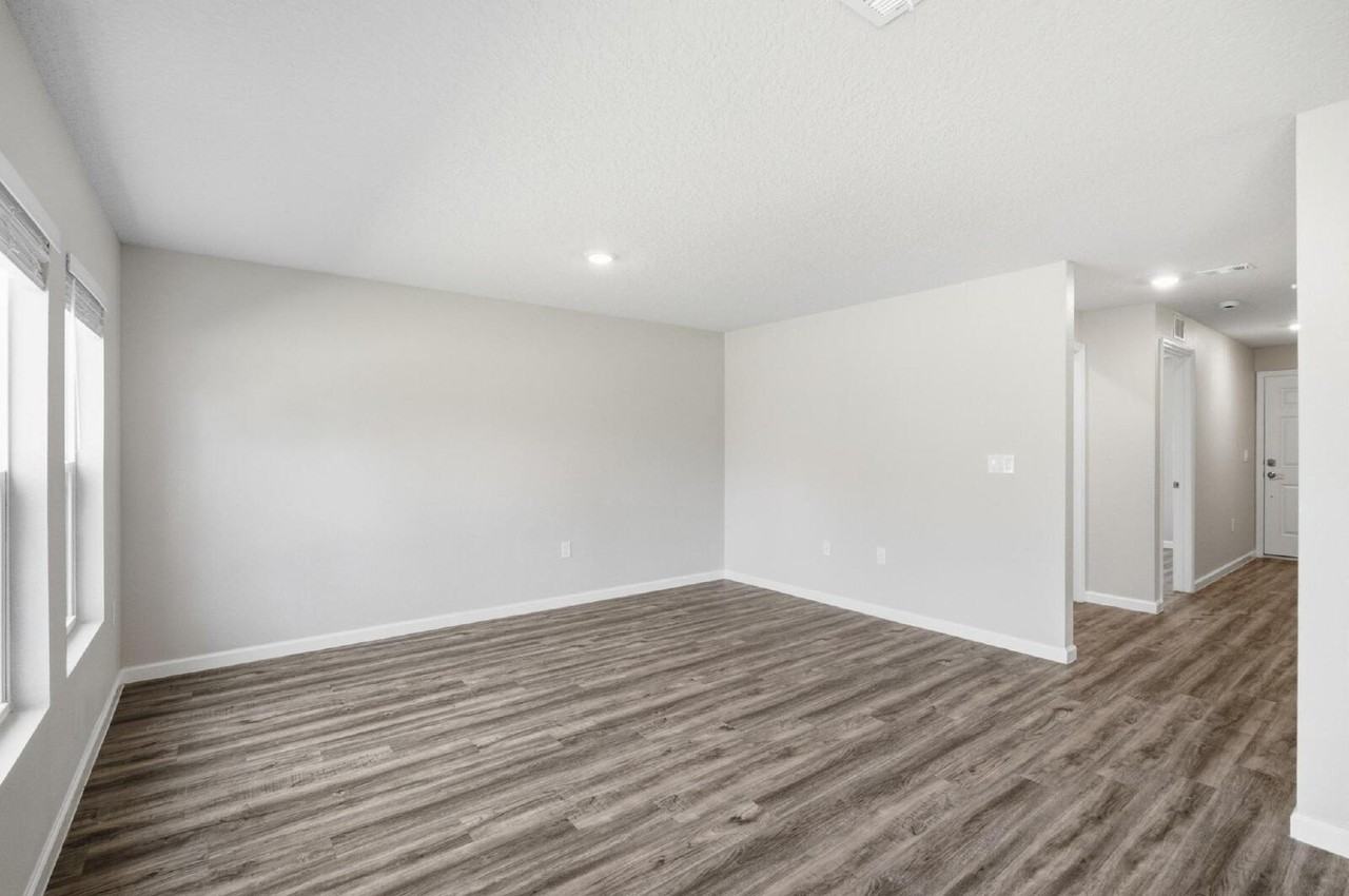 64 Foxhall Ln - Photo 5 of 50