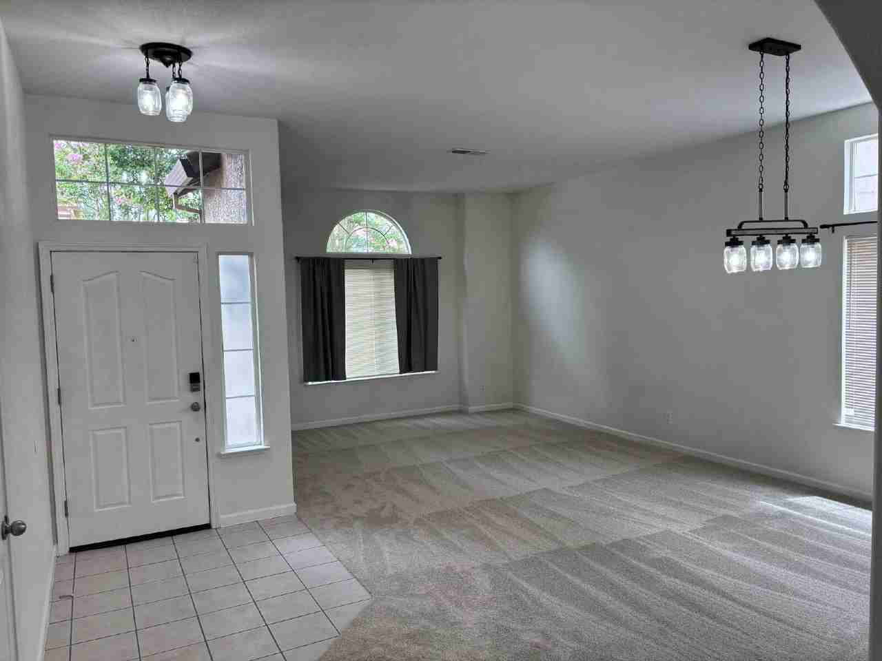 3031 Daggett Dr - Photo 2 of 21