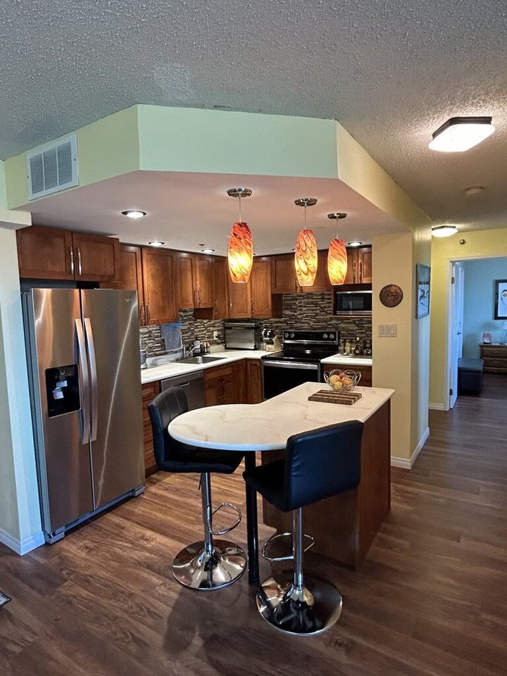 311 6th Ave N - Photo 6 of 35