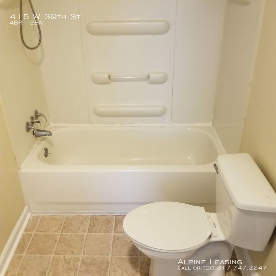 415 W 39th St - Photo 6 of 10