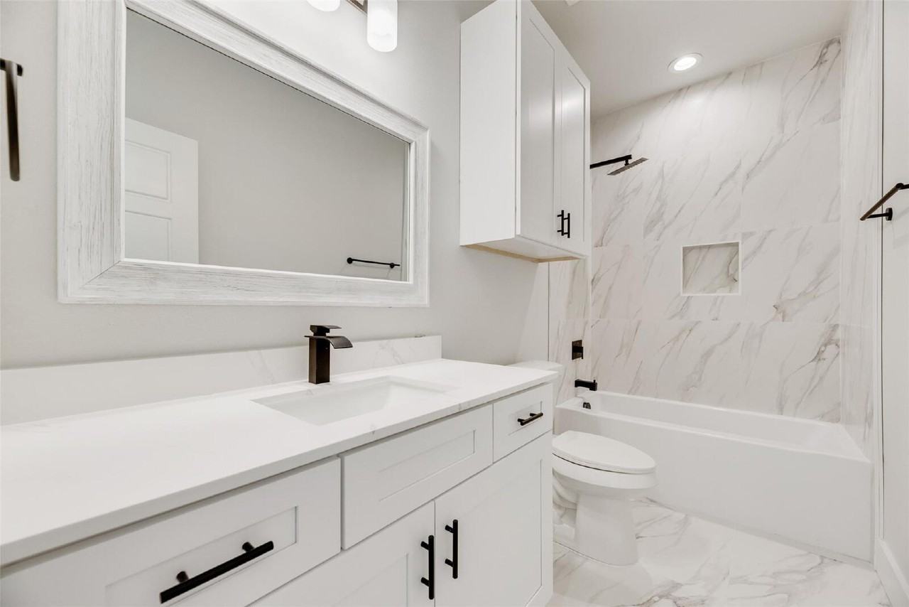 2330 Fairfax Dr - Photo 3 of 23