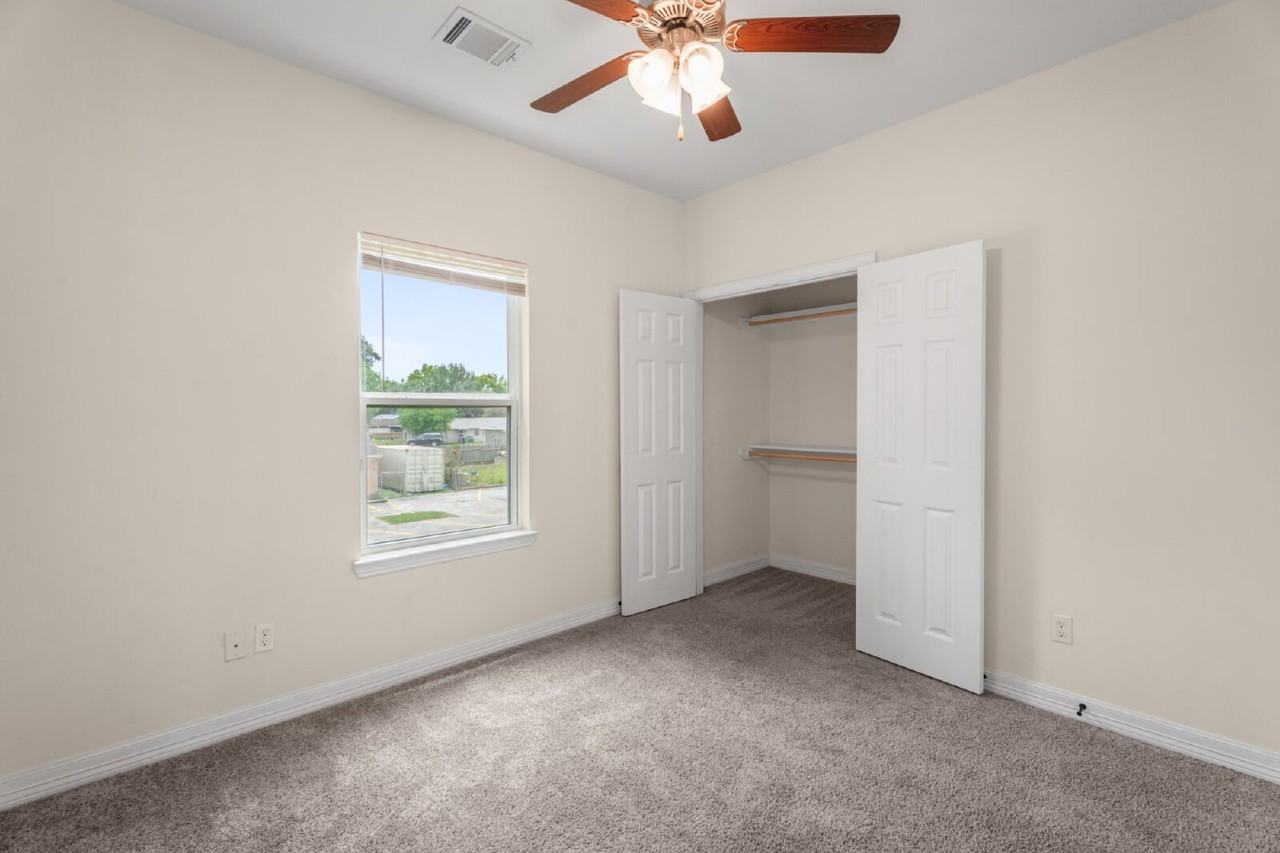 2407 Ferguson Way - Photo 4 of 34