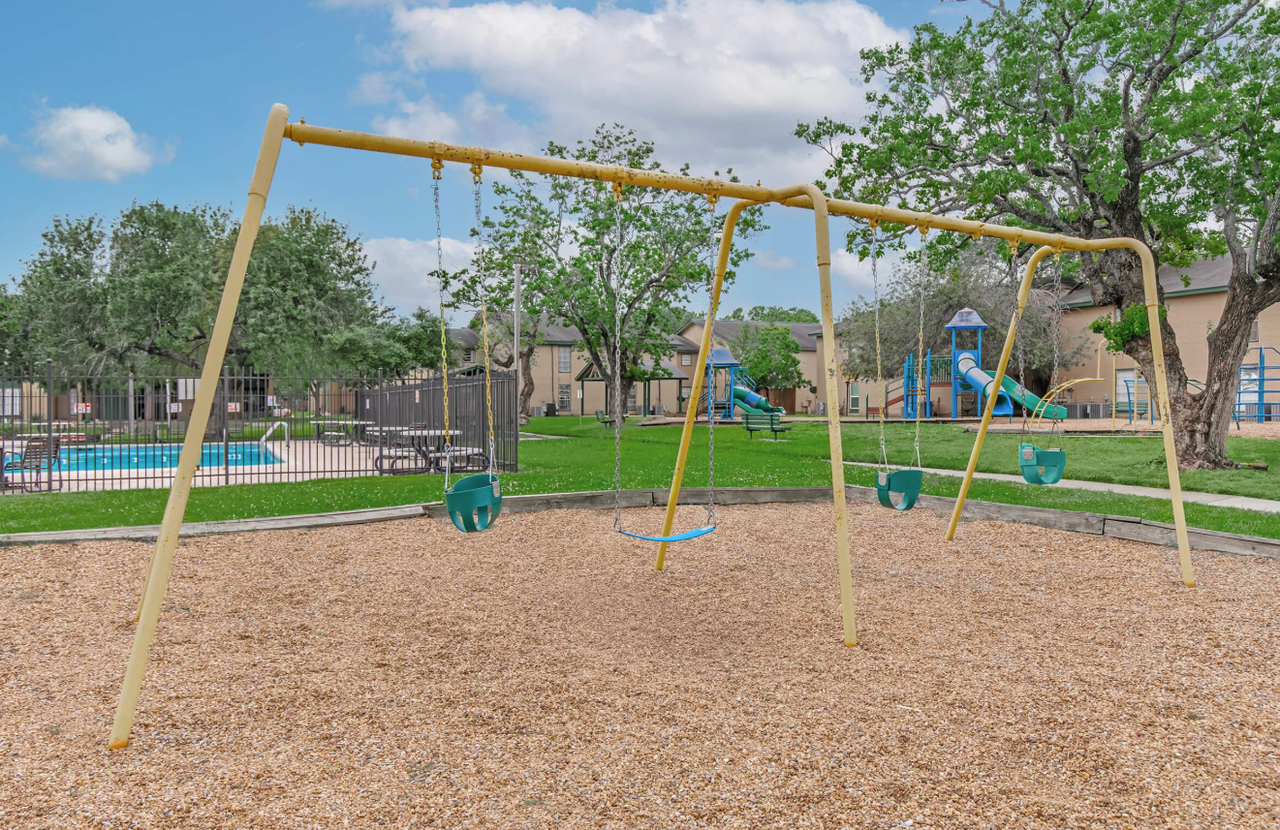 Twin Oaks - Photo 5 of 19