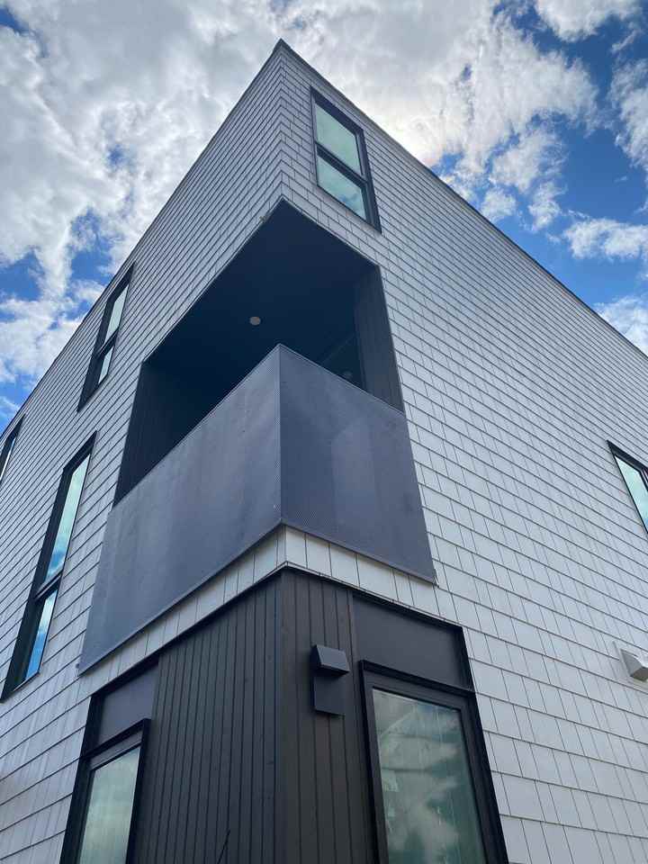 2000 Se Tacoma St #12 - Photo 2 of 8
