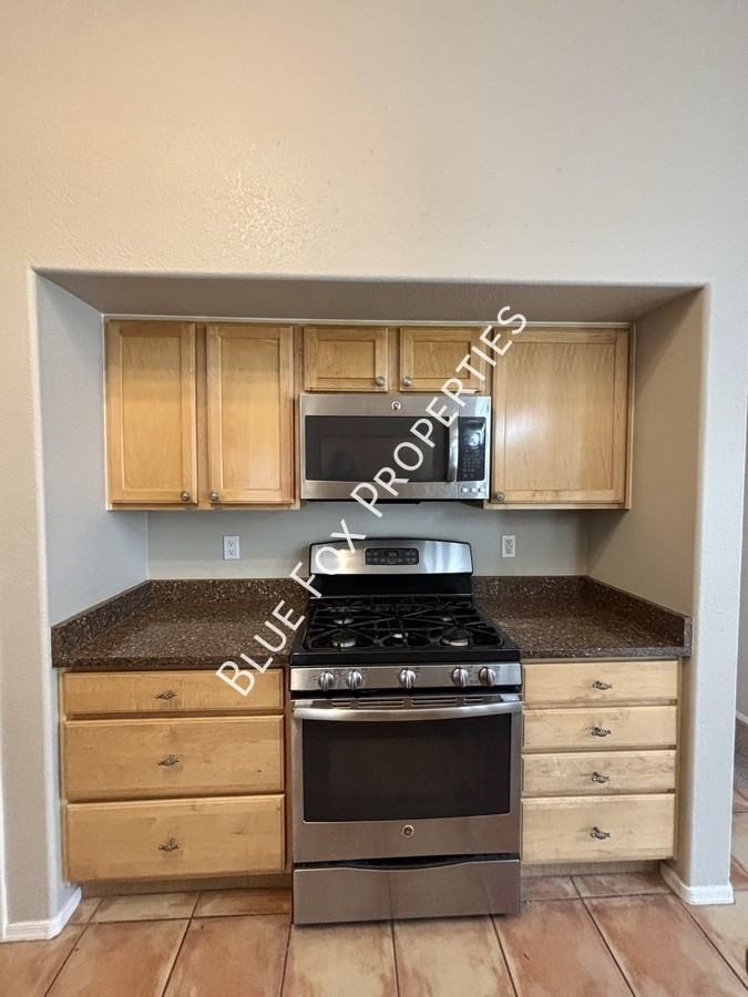 10163 E Falcon Point Dr - Photo 6 of 22
