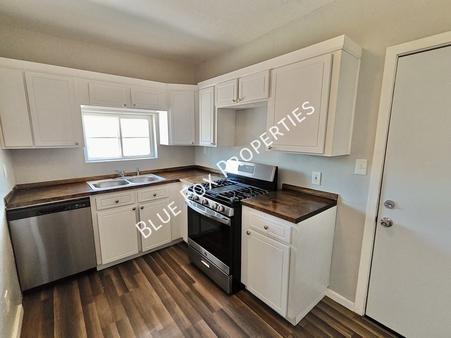 4124 E 1st St - Photo 7 of 23