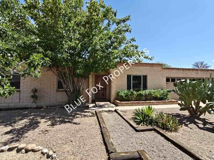 9742 E Cannon Pl - Photo 2 of 46