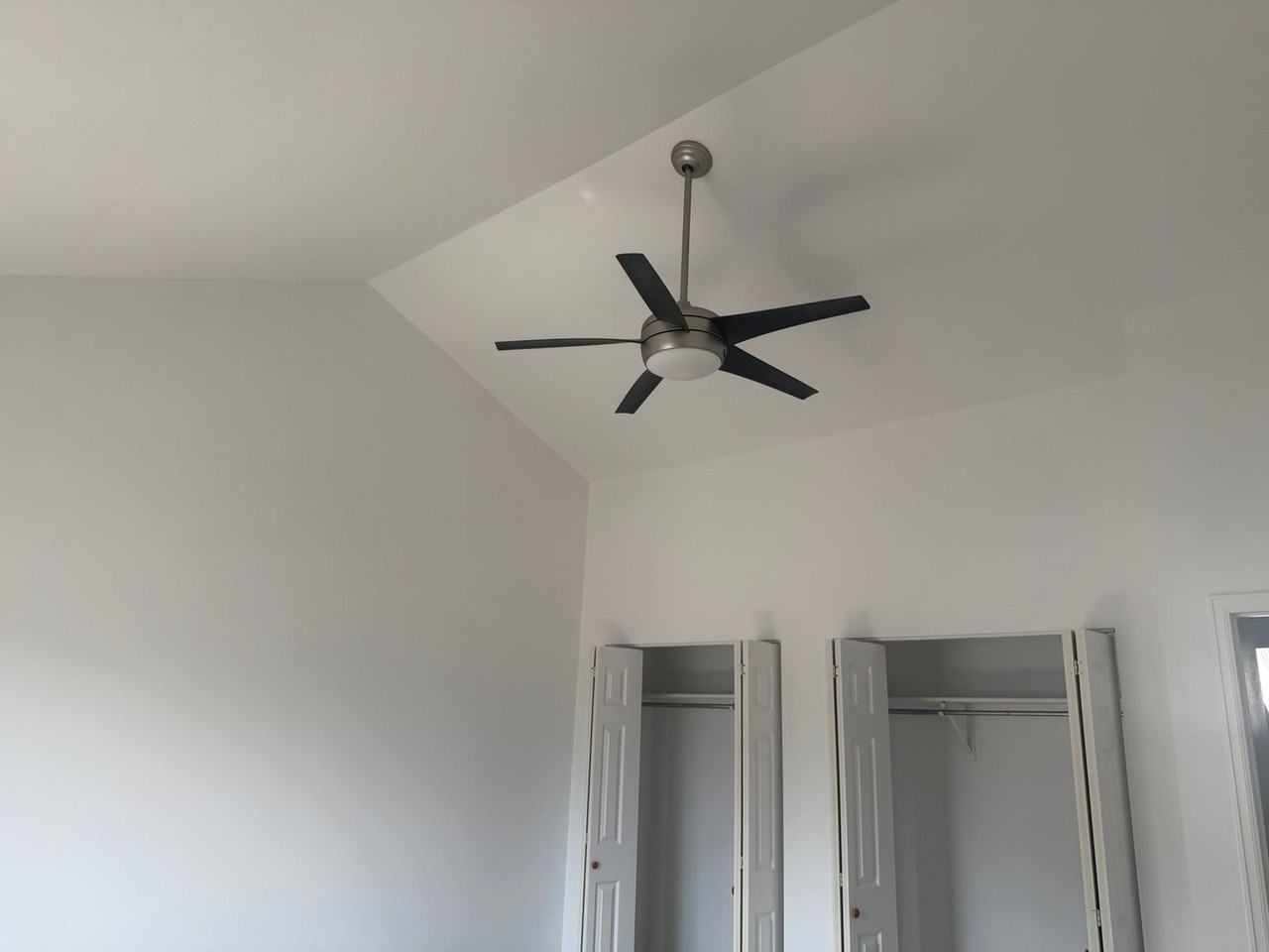 2155 Meadow Ct - Photo 2 of 33