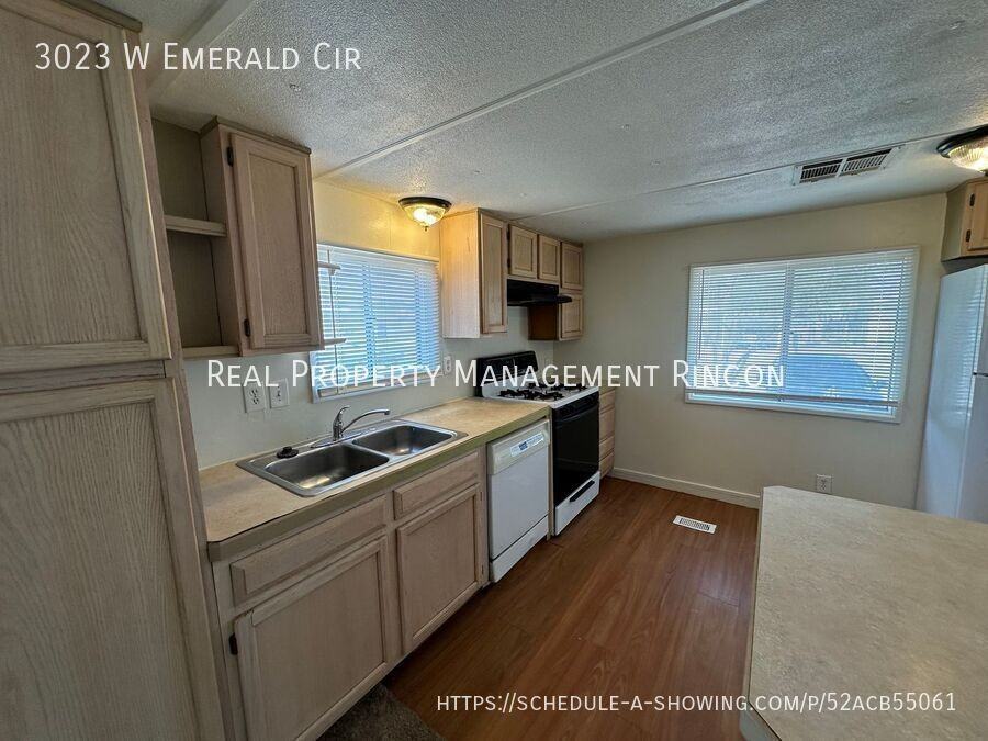 3023 W Emerald Cir - Photo 4 of 10