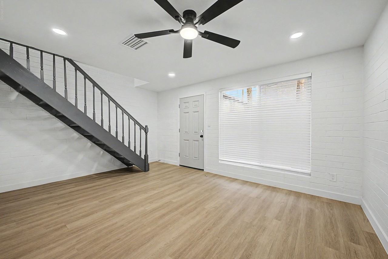 1804 E Concorda Dr #18 - Photo 2 of 30