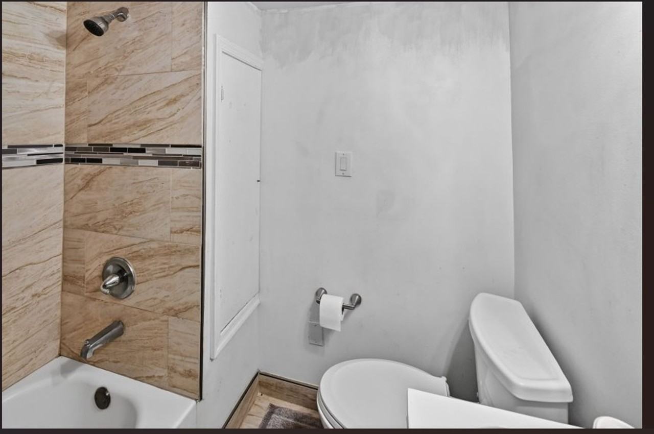 6212 87th Ave - Photo 5 of 17