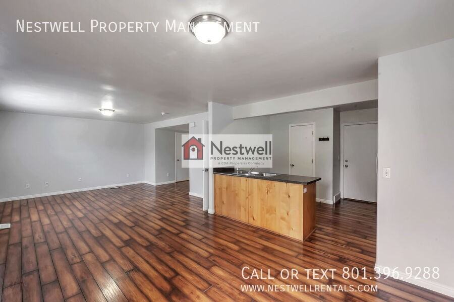 10881 S Pine Shadow Rd - Photo 3 of 29