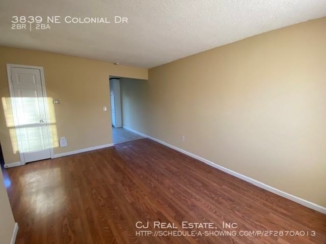 3839 Ne Colonial Dr - Photo 2 of 9