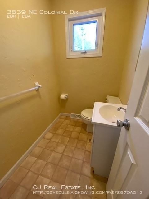 3839 Ne Colonial Dr - Photo 7 of 9