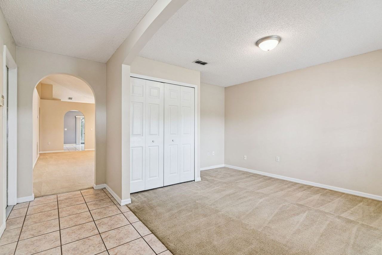 3308 Erskine Dr - Photo 4 of 17