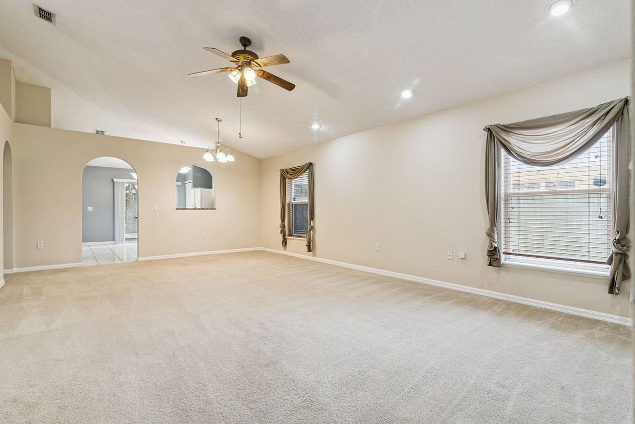 3308 Erskine Dr - Photo 5 of 17