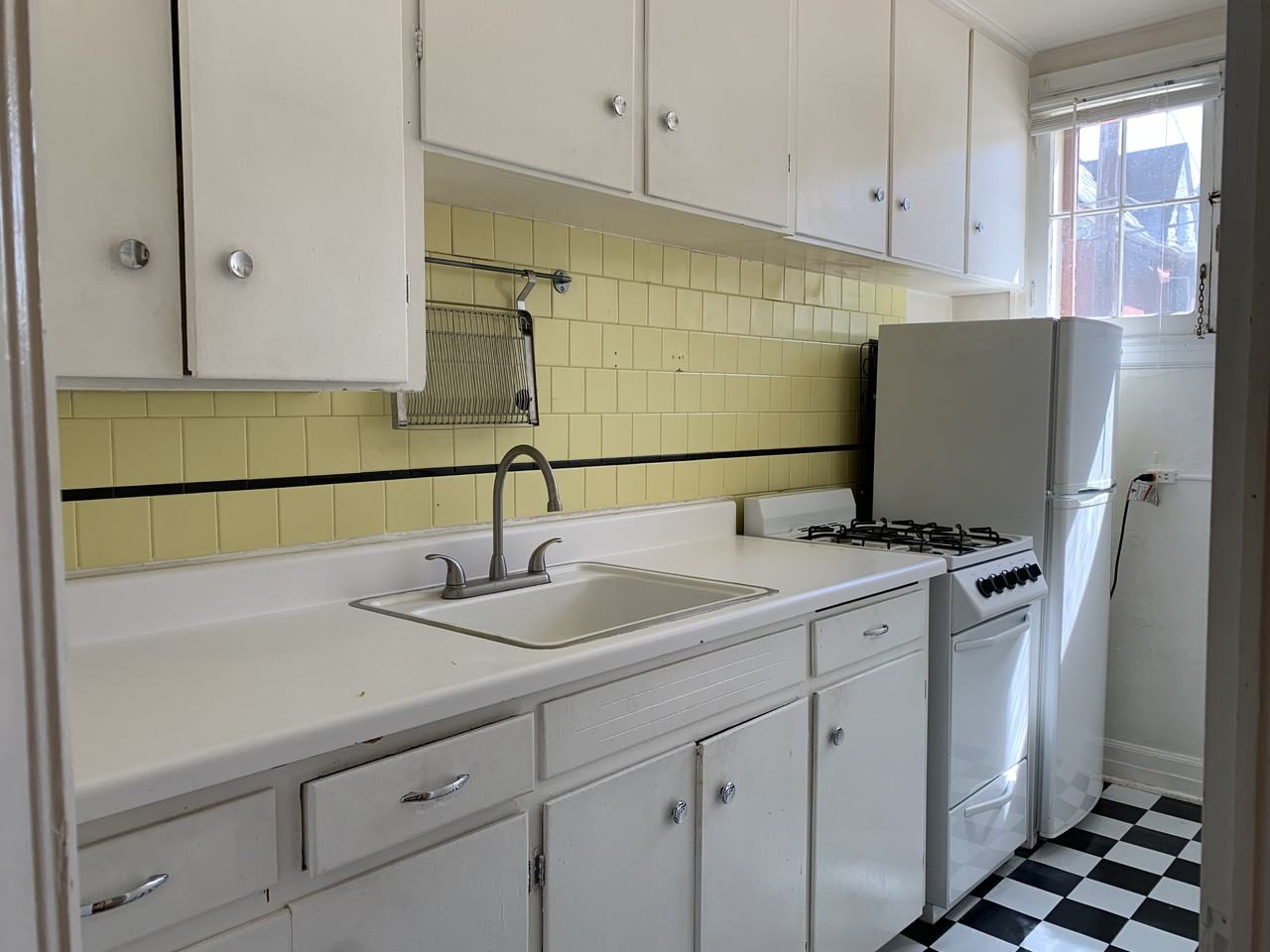 1320 York St #6 - Photo 6 of 14