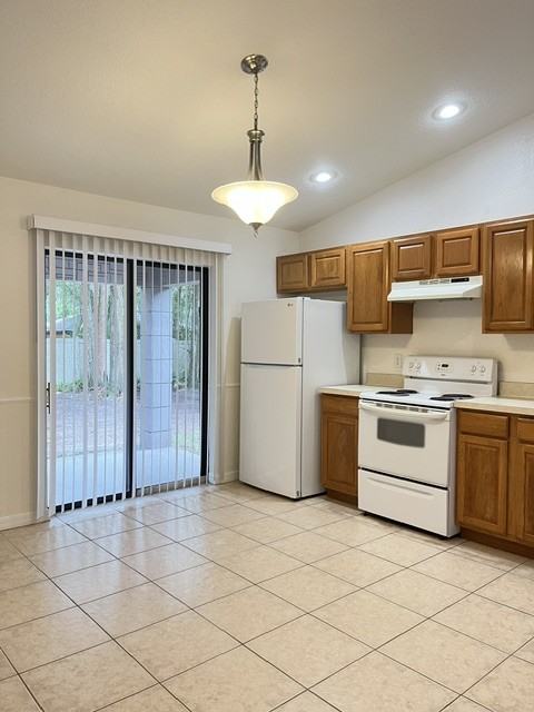 733 E Indiana Ave - Photo 6 of 17