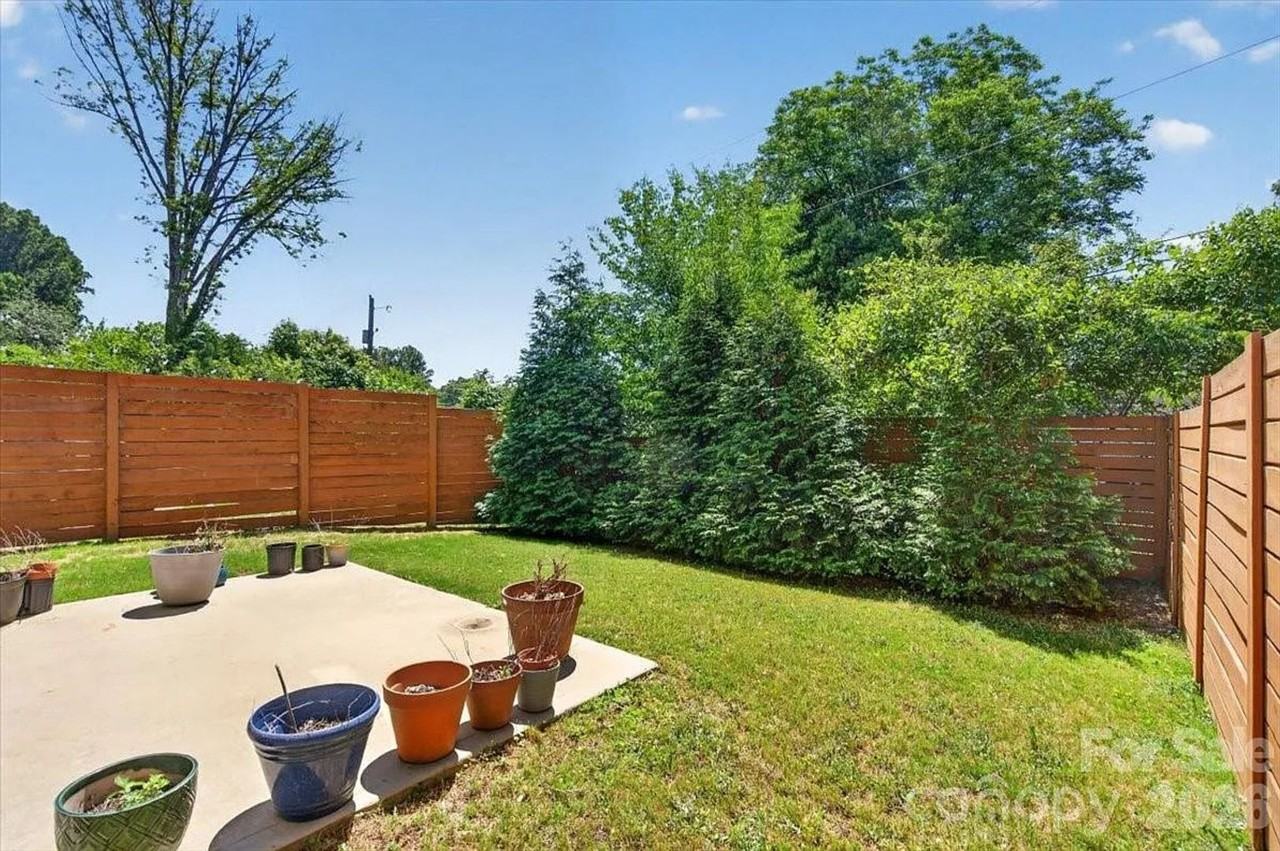 120 Mattoon St - Photo 2 of 19