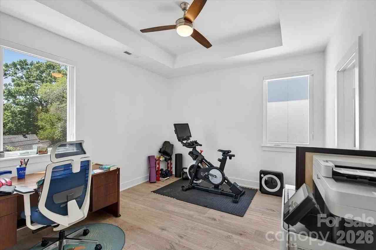 120 Mattoon St - Photo 3 of 19