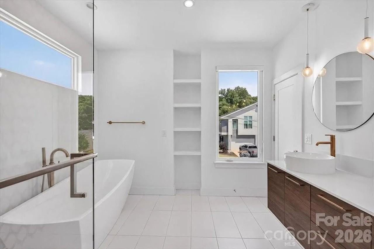 120 Mattoon St - Photo 7 of 19