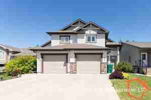 featured image of 631 Silkstone Pt W