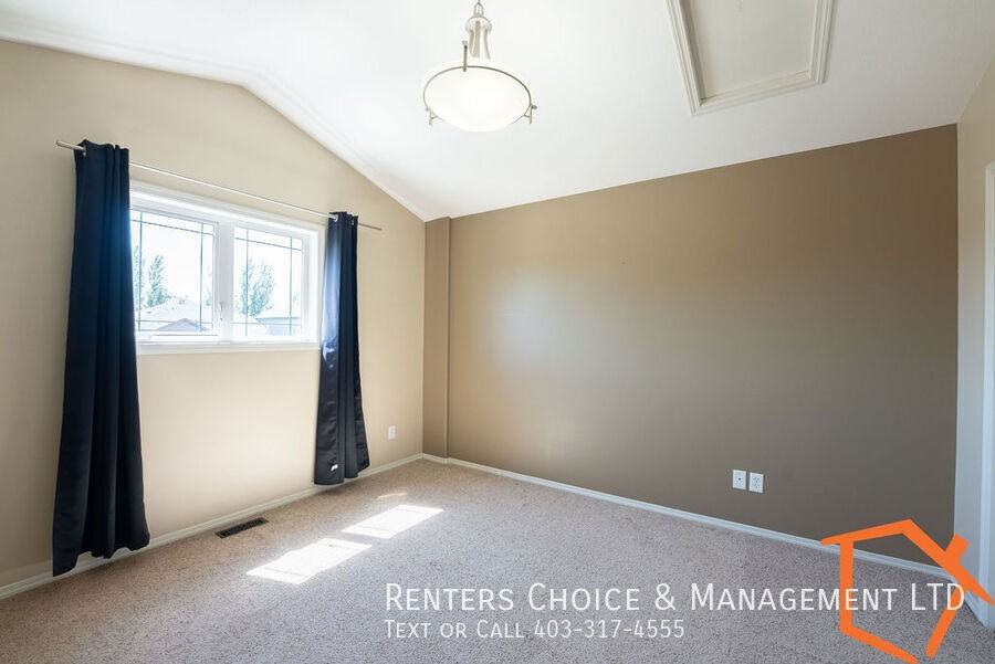 631 Silkstone Pt W - Photo 7 of 15