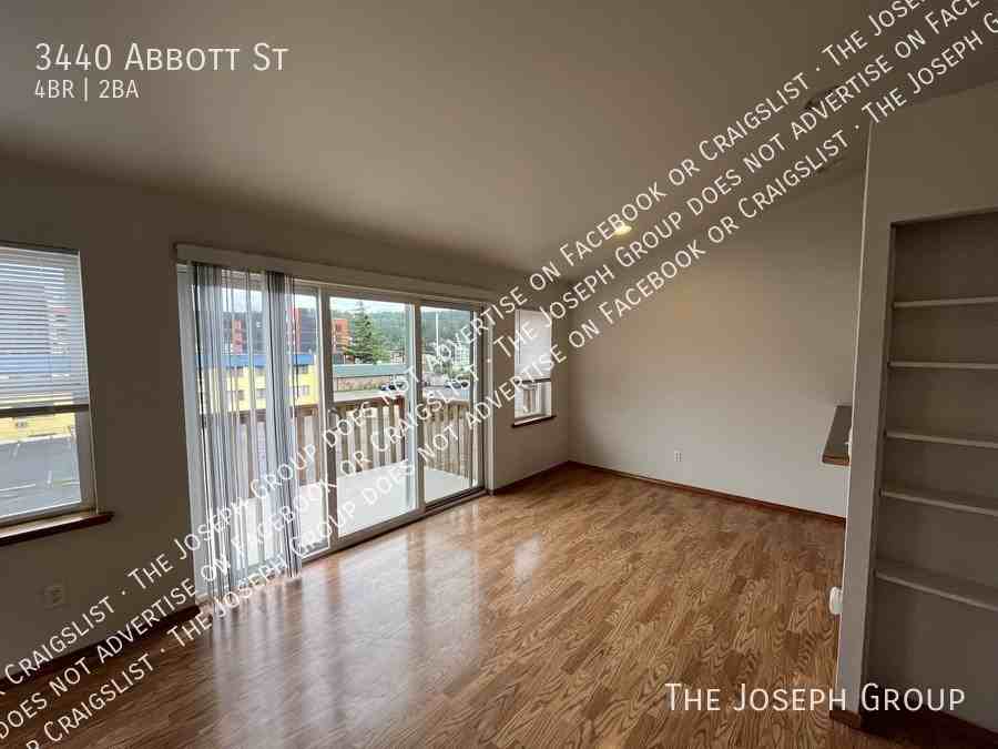 3440 Abbott St - Photo 3 of 20