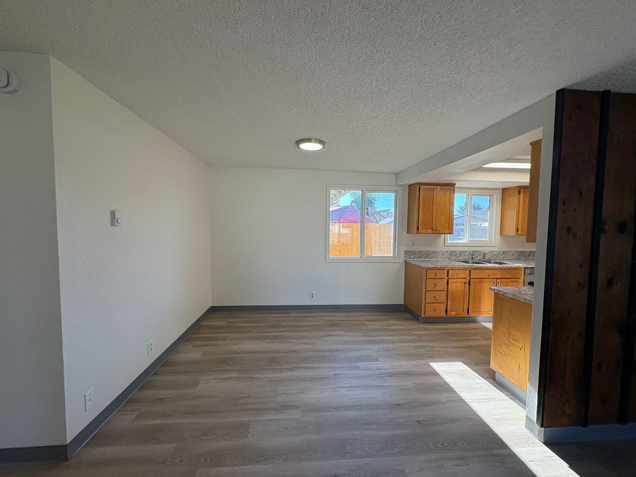 2191 N Danebo Ave - Photo 4 of 15