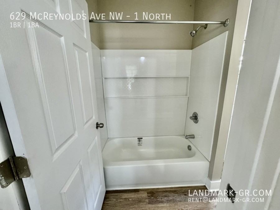 629 Mcreynolds Ave Nw #1NORTH - Photo 3 of 14