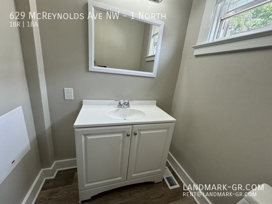629 Mcreynolds Ave Nw #1NORTH - Photo 5 of 14