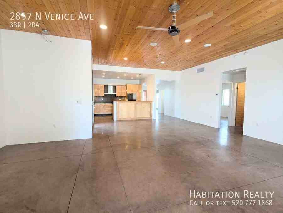 2857 N Venice Ave - Photo 6 of 20