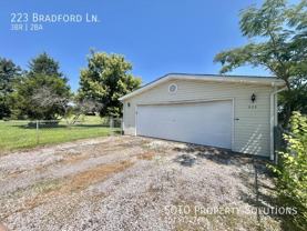 223 Bradford Ln - Photo 1 of 1